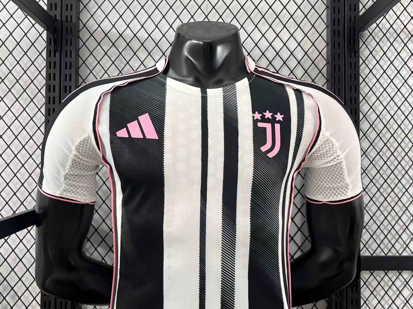 Juventus 2025/26 - Authentic Player Version