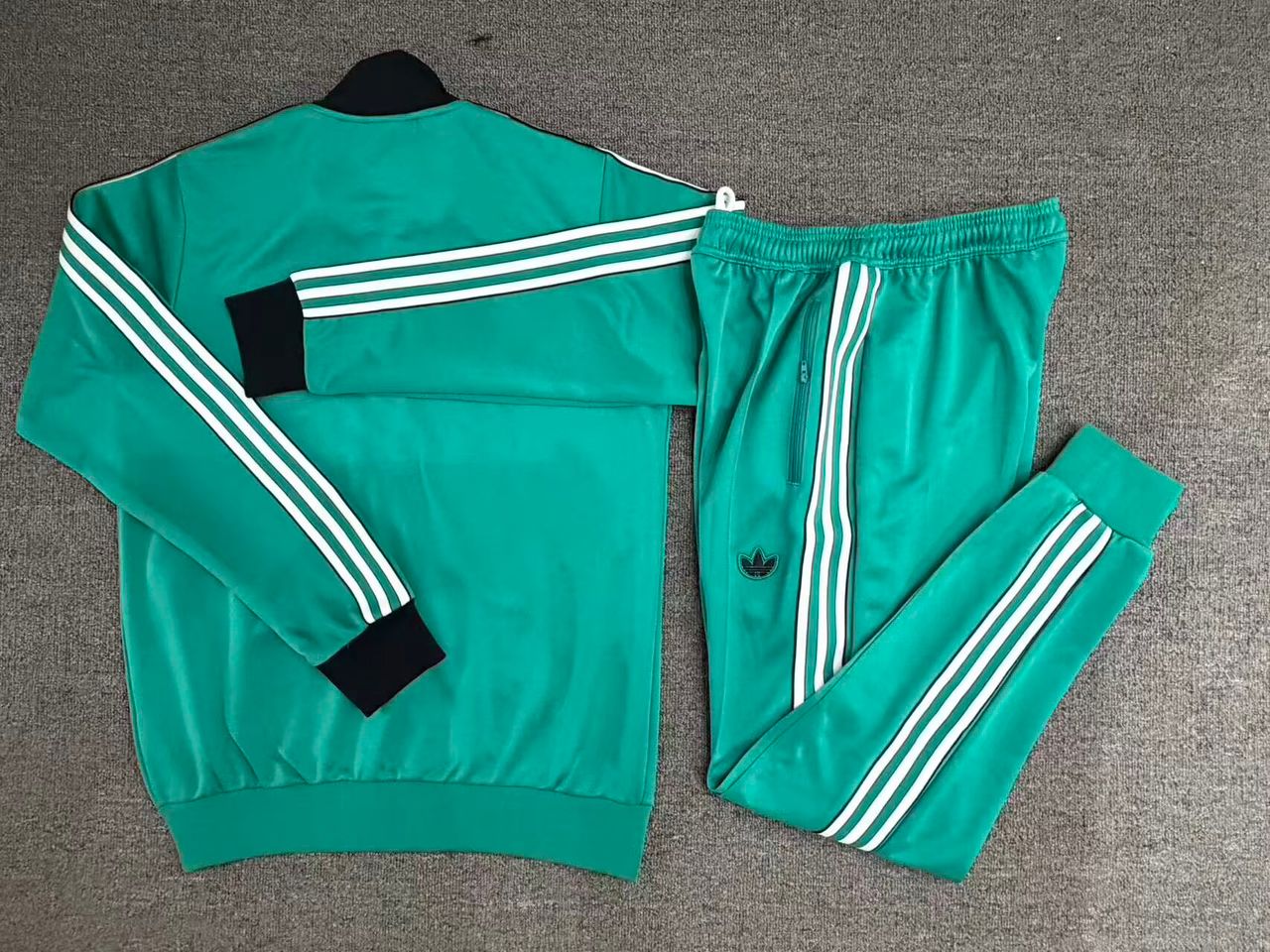 Liverpool adidas 25/26 Icons Third Anthem Jacket + Pants