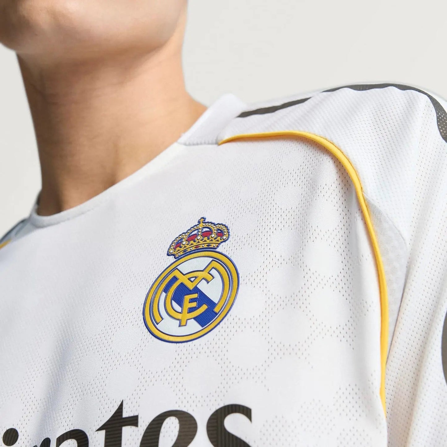 Real Madrid 25/26 Home Jersey #8 VALVERDE